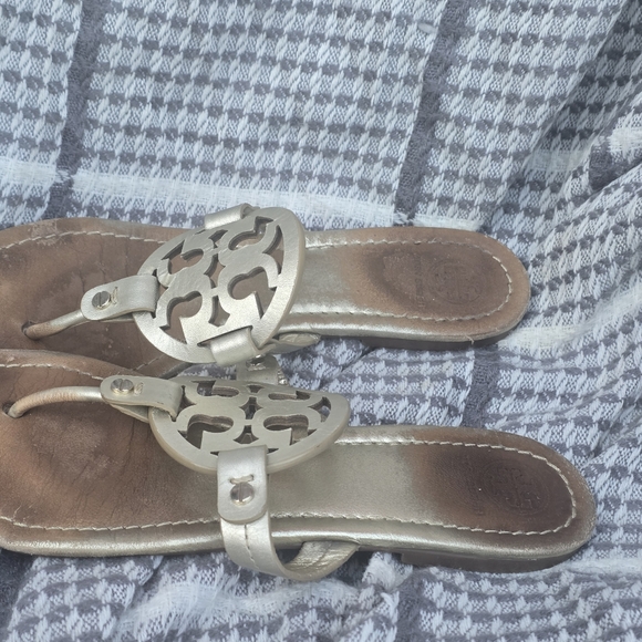 Tory Burch Miller distressed Sandal leather size 9.5 - Picture 5 of 6